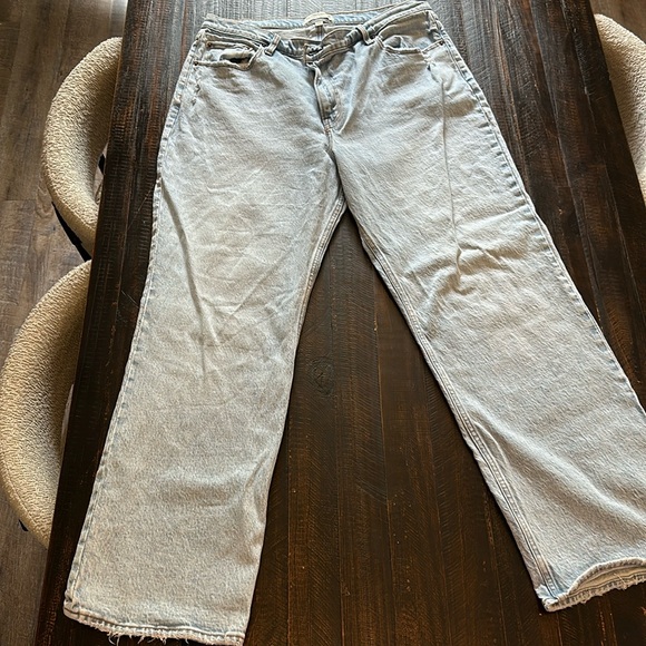 Abercrombie Curve Love 90s Relaxed Jean High Rise - Picture 1 of 5